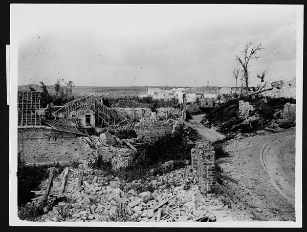 (415) D.3136 - View of Pronville, a captured village situated east of the Hindenburg line