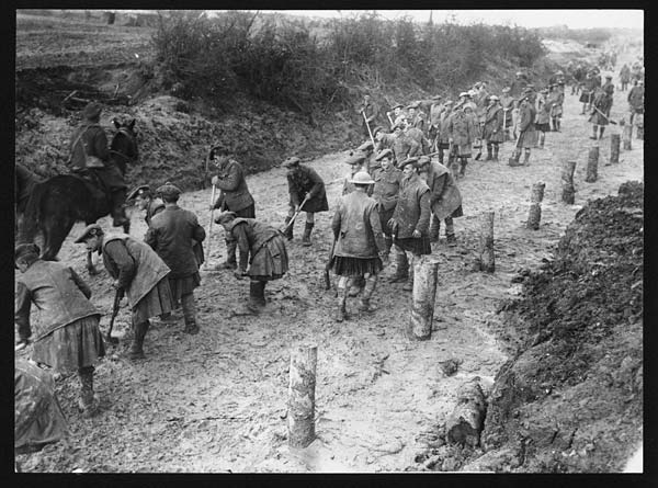 (3) C.1008 - Highlanders working on the roads