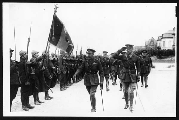 (55) D.1655 - Their Majesties inspecting Belgian Guard of Honour