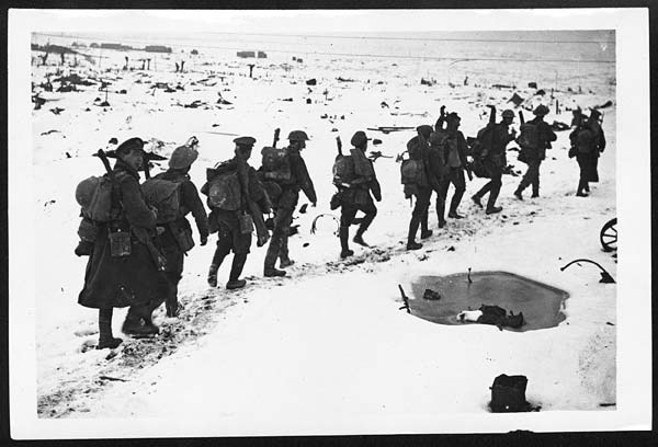 (522) D.762 - Infantry marching in the snow