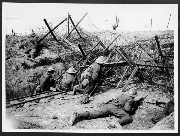 (296) D.2677 - Alert outpost in the Ypres salient - Photographers ...