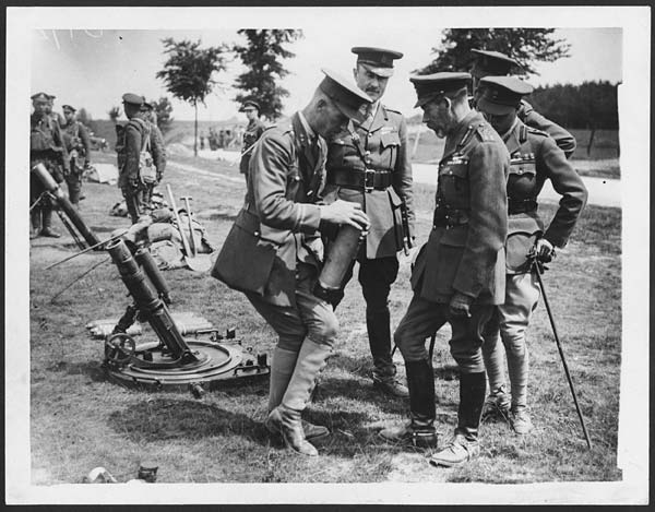 (70) D.1720 - H.M. having a mortar explained to him