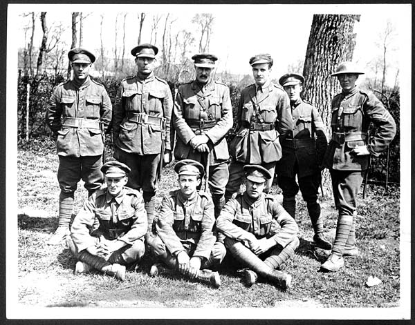 (19) D.1402 - Officers and men of the Newfoundland Regiment