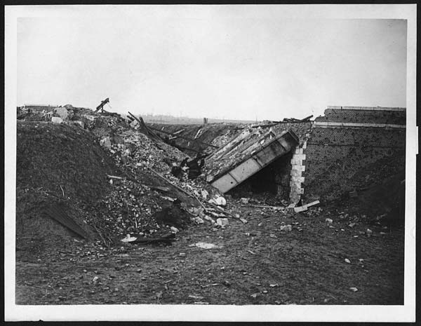 (35) D.1080 - Blown up railway bridge at Chaulnes