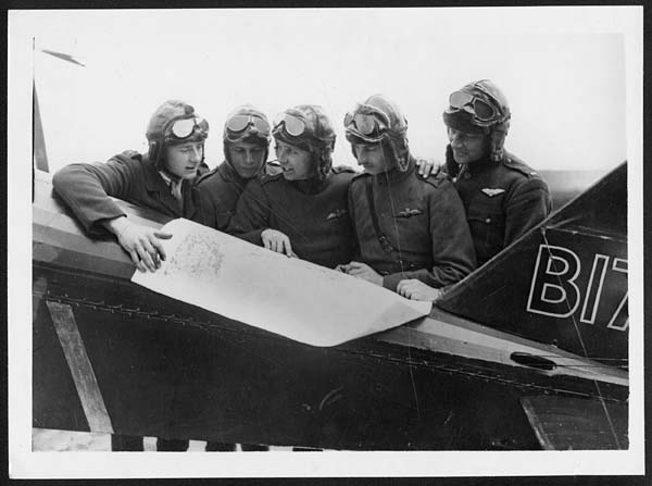 (57) L.552 - Pilots in a R.A.F. squadron: an American, Canadian, New Zealander, Englishman & South African