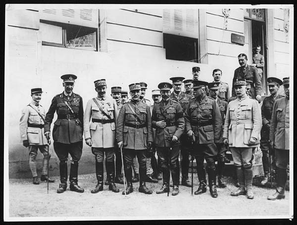 (95) L.1067 - King George V and Allied commanders, France, during World War I