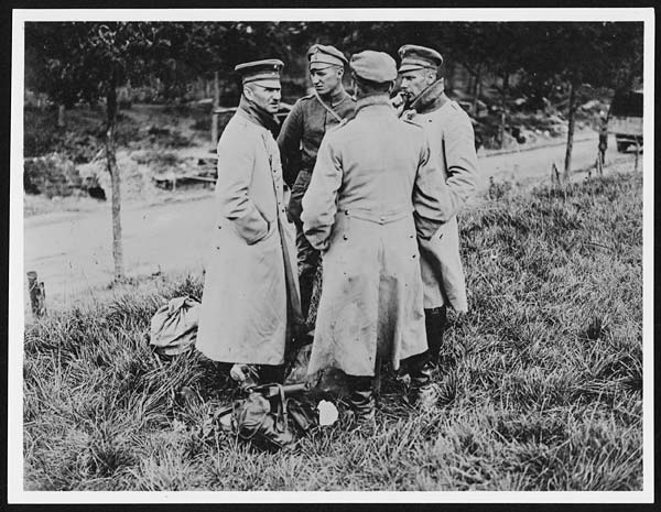 (45) X.25005 - German Regiment Commanders captured by the Canadians