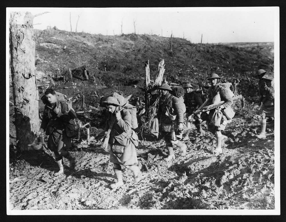 (203) C.1754 - Muddy road - Photographers > Ernest Brooks - First World ...