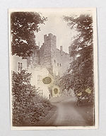Folio 104Unidentified house or castle (2)